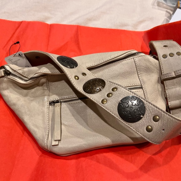 Final Markdown NWT free people distressed white wilder sling bag $98 - Picture 3 of 4